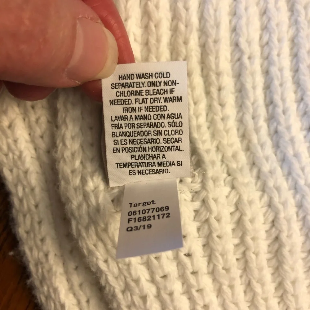 Women’s ivory shaker stitch knit scarf very soft